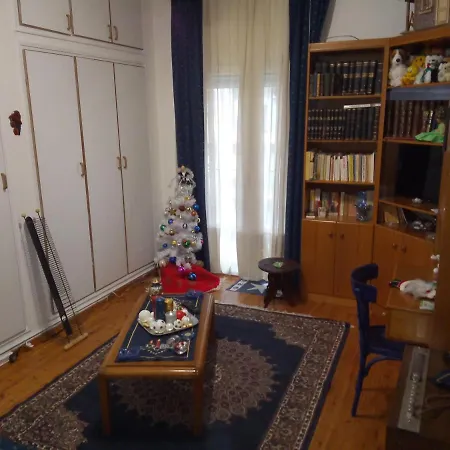 Elina's Cozy City Center Appartamento
